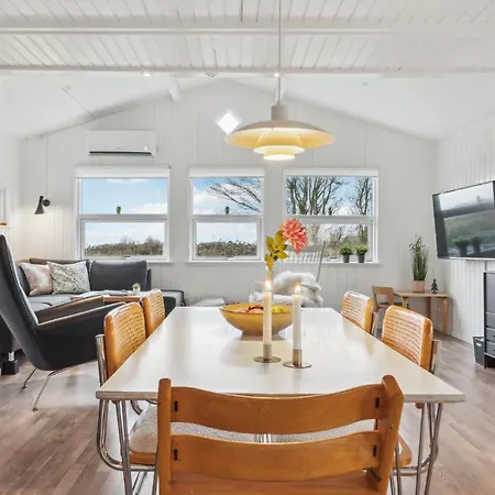 Stunning Home In Humble With Wifi Holiday home *