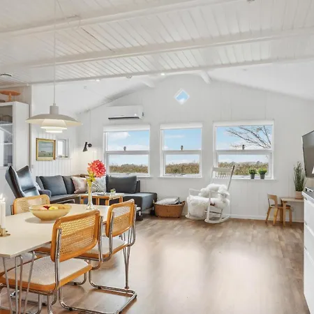 Stunning Home In Humble With Wifi Holiday home *